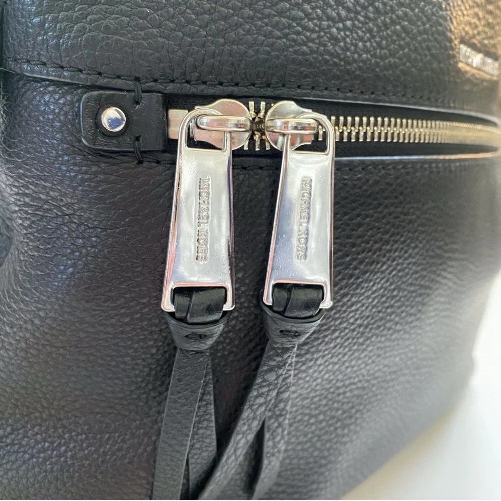 SILVER HARDWARE MICHAEL KORS BLACK RHEA SLIM PEBBLED LEATHER BACKPACK PURSE - Picture 9 of 9